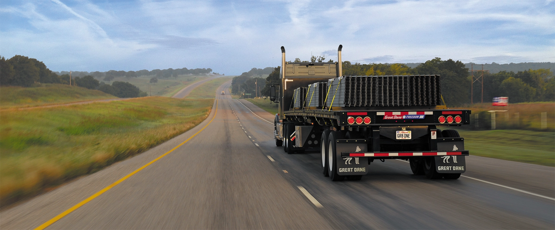 freedom_steel_lifestyle_highway_shot